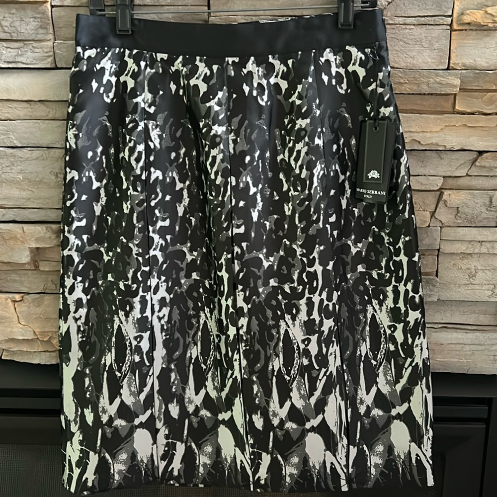 NWT Mario Serrani Midi Skirt, Size 6